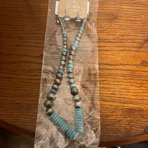 NWT faux Navajo Pearl necklace and earrings set